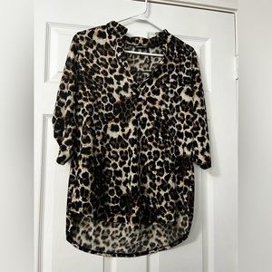 Leopard print tunic top Medium fit‎